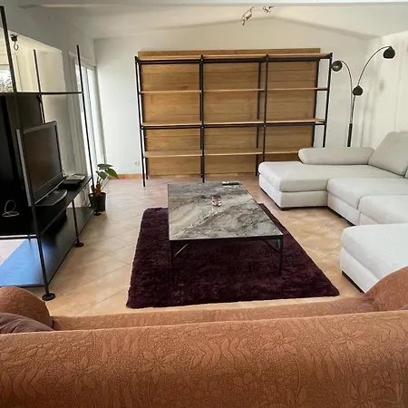 Дом отдыха Climatisee Piscine 3 A 800m