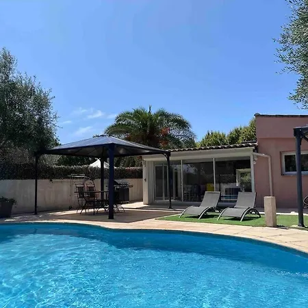 Climatisee Piscine 3 A 800m بيت للعطل أنتيب