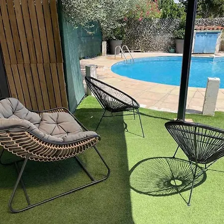 Climatisee Piscine 3 A 800m بيت للعطل