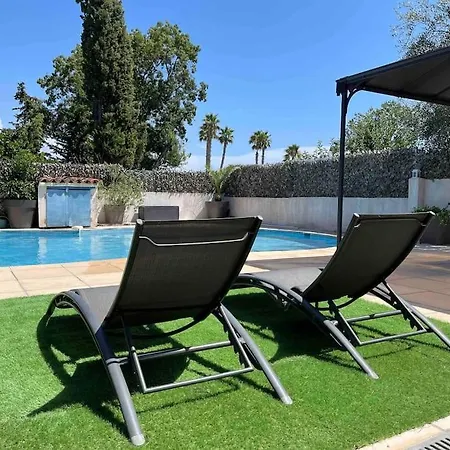 بيت للعطل Climatisee Piscine 3 A 800m *