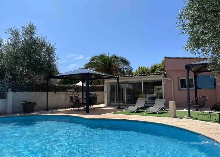 Climatisee Piscine 3 A 800m Holiday home Antibes