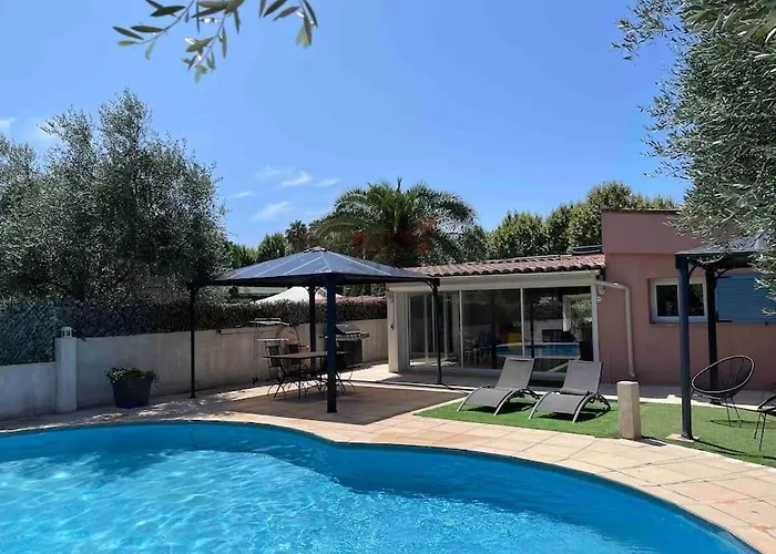 Climatisee Piscine 3 A 800m Holiday home *