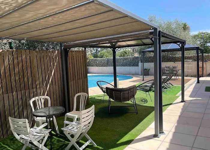 Climatisee Piscine 3 A 800m Holiday home *