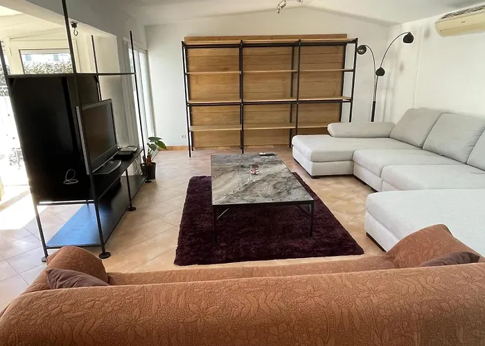 Holiday home Climatisee Piscine 3 A 800m